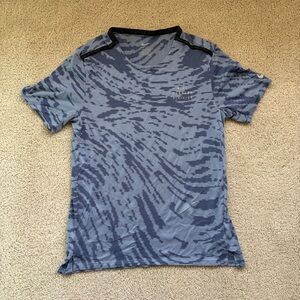 Nike Running Division Dri-Fit Short Sleeve T-Shirt Mens Medium Blue